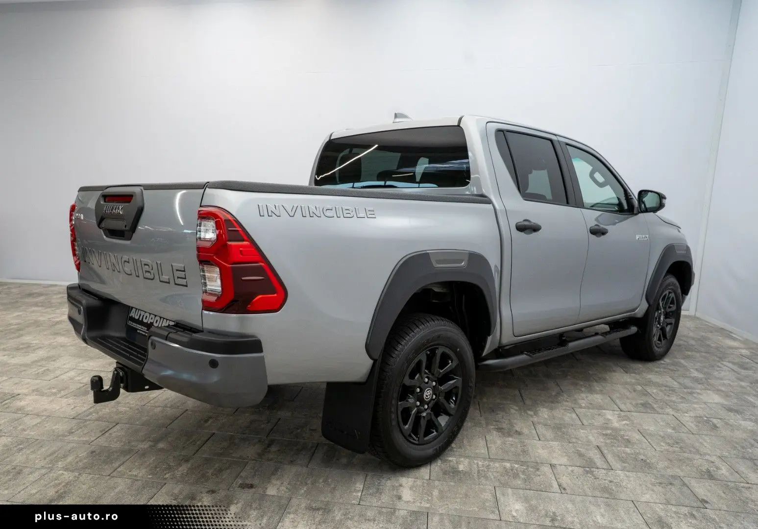 TOYOTA Hilux 2.8 D4-D Invincible MY2025 Mild HYBRID AHK