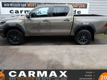 TOYOTA Hilux Double Cab Invincible ACC Nav AHK Garantie