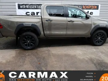 TOYOTA Hilux Double Cab Invincible ACC Nav AHK Garantie