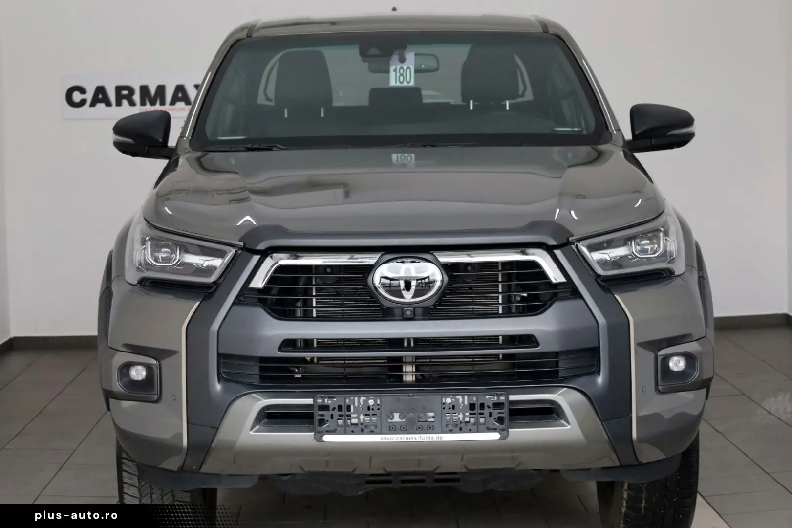 TOYOTA Hilux Double Cab Invincible ACC Nav AHK Garantie