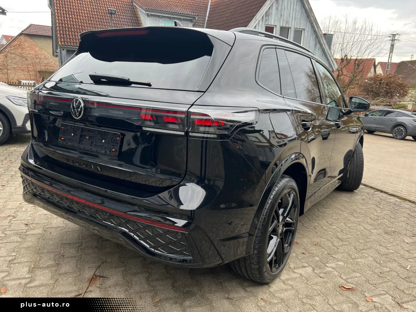 VW Tiguan 2.0 TSI 4Motion R-Line  Vollausstattung!