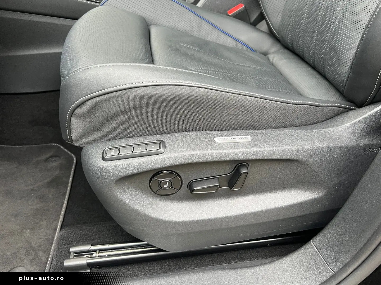 VW Tiguan 2.0 TSI 4Motion R-Line  Vollausstattung!