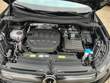 VW Tiguan 2.0 TSI 4Motion R-Line  Vollausstattung!