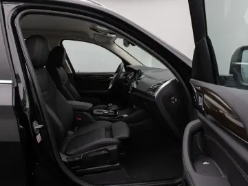 BMW X3 xD20d Kamera DAB CockPitPlus LED Sport Leder