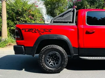 DODGE RAM TRX CLEAN CARFAX HEADUP CARBON ALCANTARA