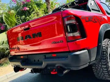 DODGE RAM TRX CLEAN CARFAX HEADUP CARBON ALCANTARA