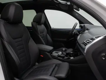 BMW X3 M40i Panorama Kamera HUD DAB HiFi LED 20Zoll