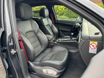 PORSCHE Macan GTS  deutsches Fzg. 1. Hand