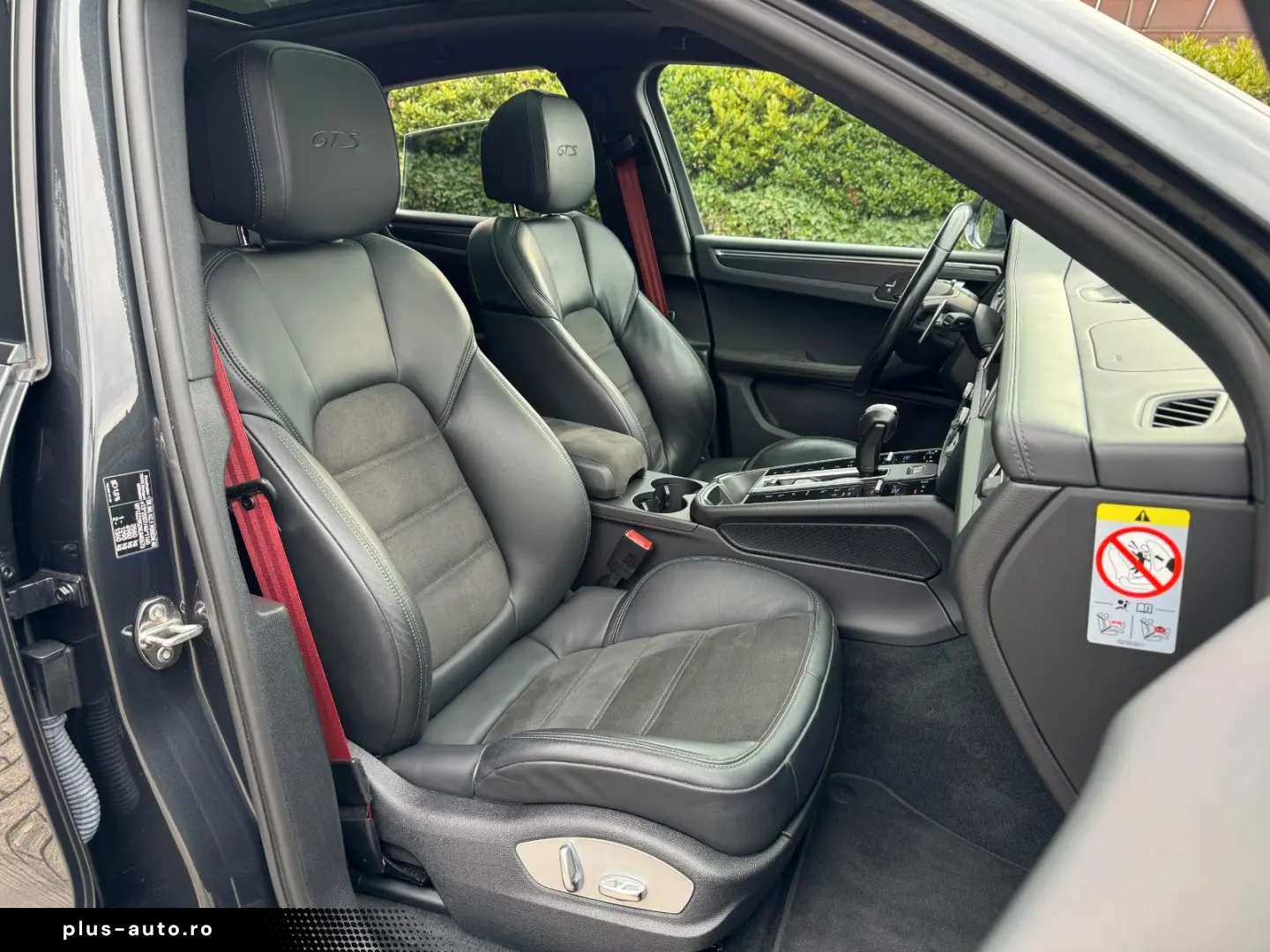 PORSCHE Macan GTS  deutsches Fzg. 1. Hand