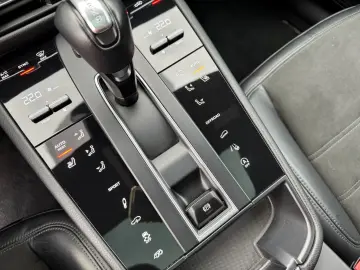 PORSCHE Macan GTS  deutsches Fzg. 1. Hand