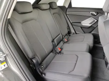 AUDI Q3 35 TFSI S tronic S line  ACC  AHK  Kamera