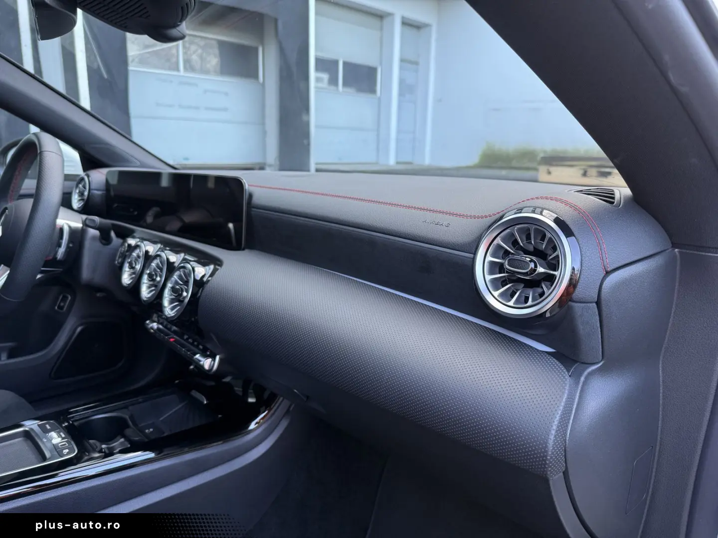 MERCEDES-BENZ CLA 200 AMG Premium