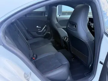 MERCEDES-BENZ CLA 200 AMG Premium