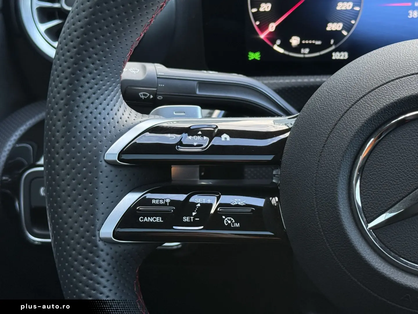 MERCEDES-BENZ CLA 200 AMG Premium