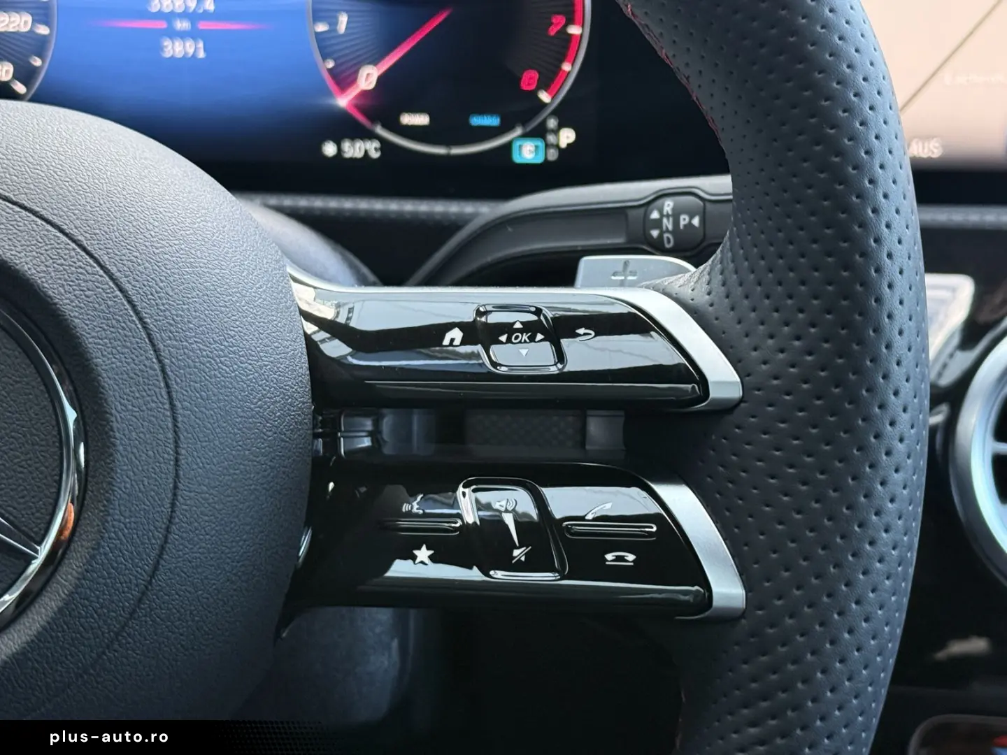 MERCEDES-BENZ CLA 200 AMG Premium