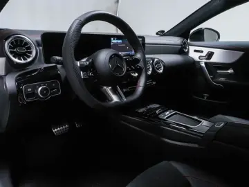 MERCEDES-BENZ CLA 200 AMG