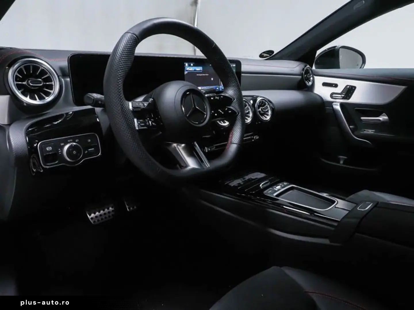 MERCEDES-BENZ CLA 200 AMG