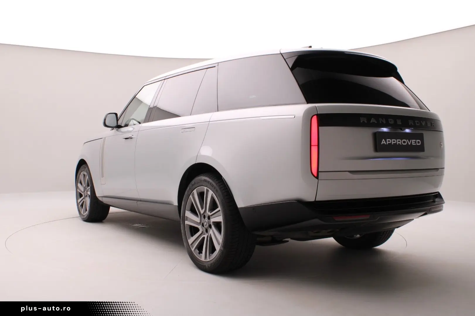 LAND ROVER Range Rover SV P530