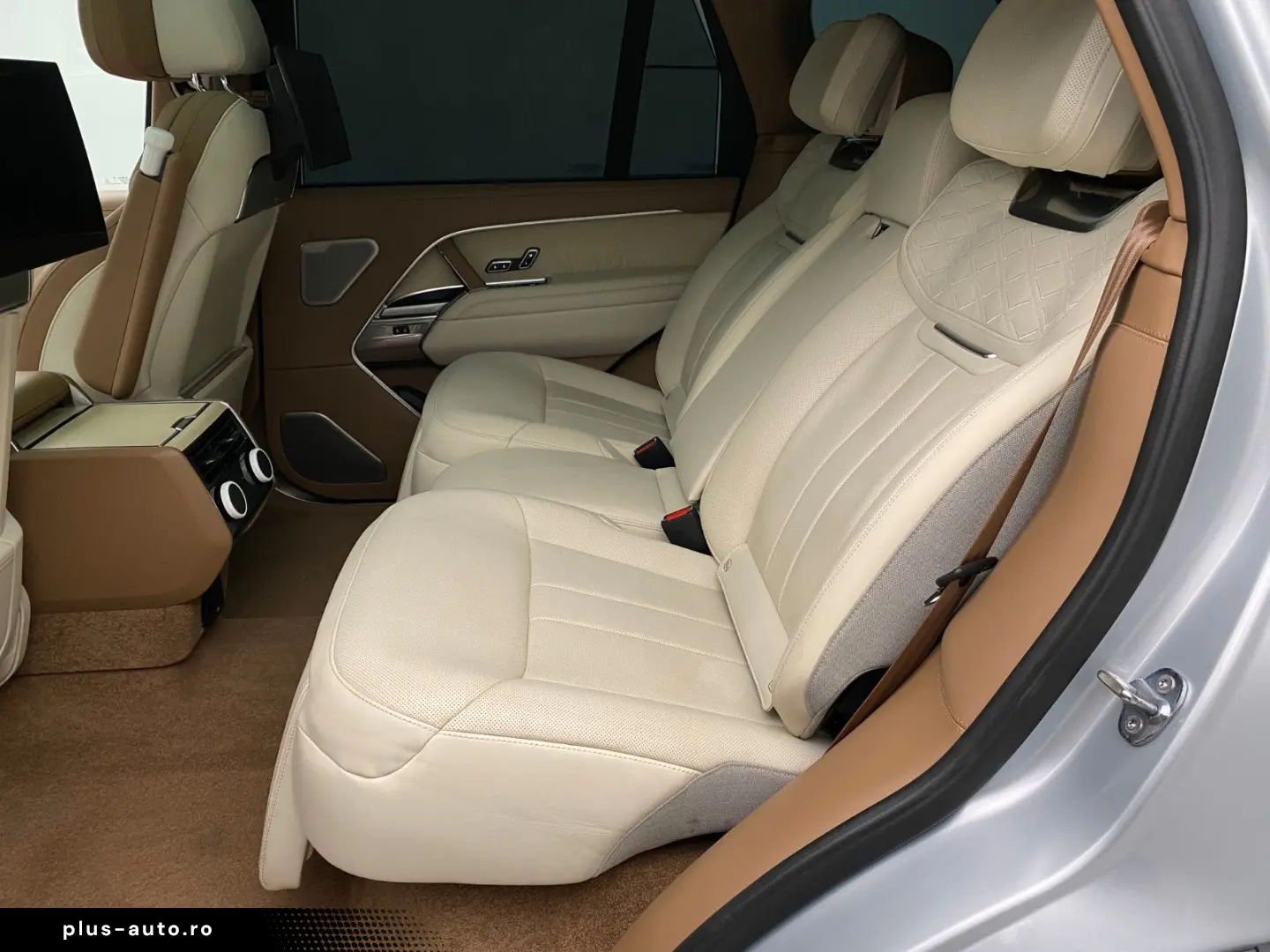 LAND ROVER Range Rover SV P530