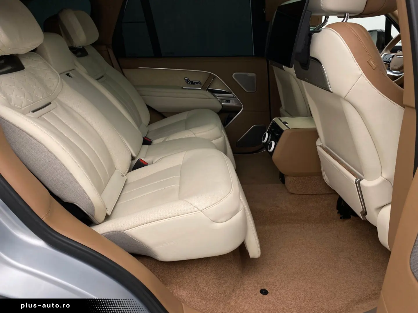 LAND ROVER Range Rover SV P530