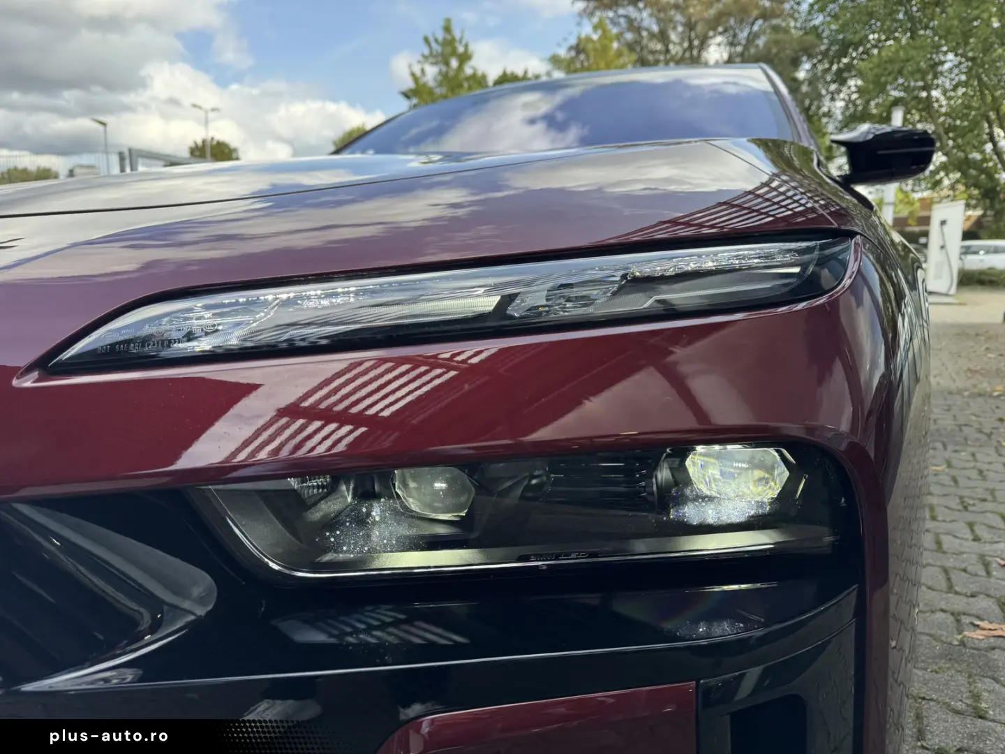 BMW M760e xDrive M Sport PANO-SKY Autom.Tür Massage