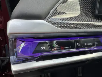 BMW M760e xDrive M Sport PANO-SKY Autom.Tür Massage