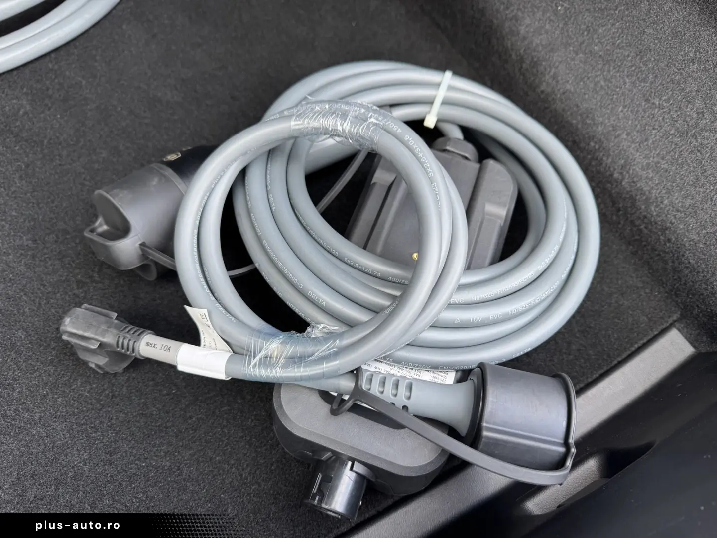 BMW M760e xDrive M Sport PANO-SKY Autom.Tür Massage