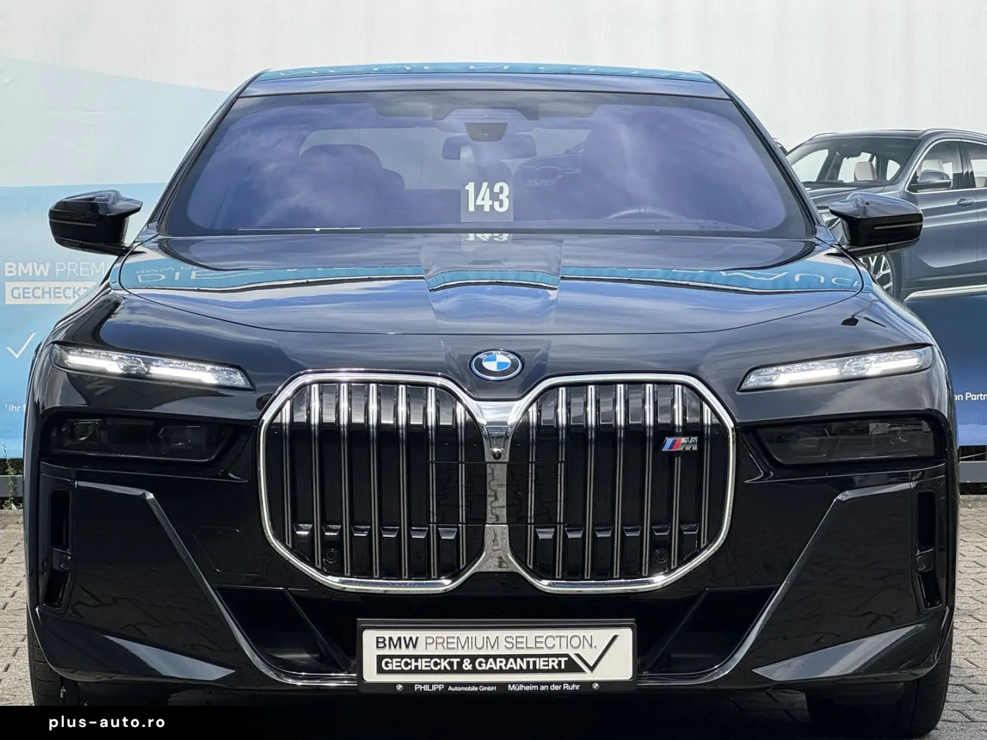 BMW M760e xDrive Autm.Tür PANO-SKY B&W PA-Pro 2 99%