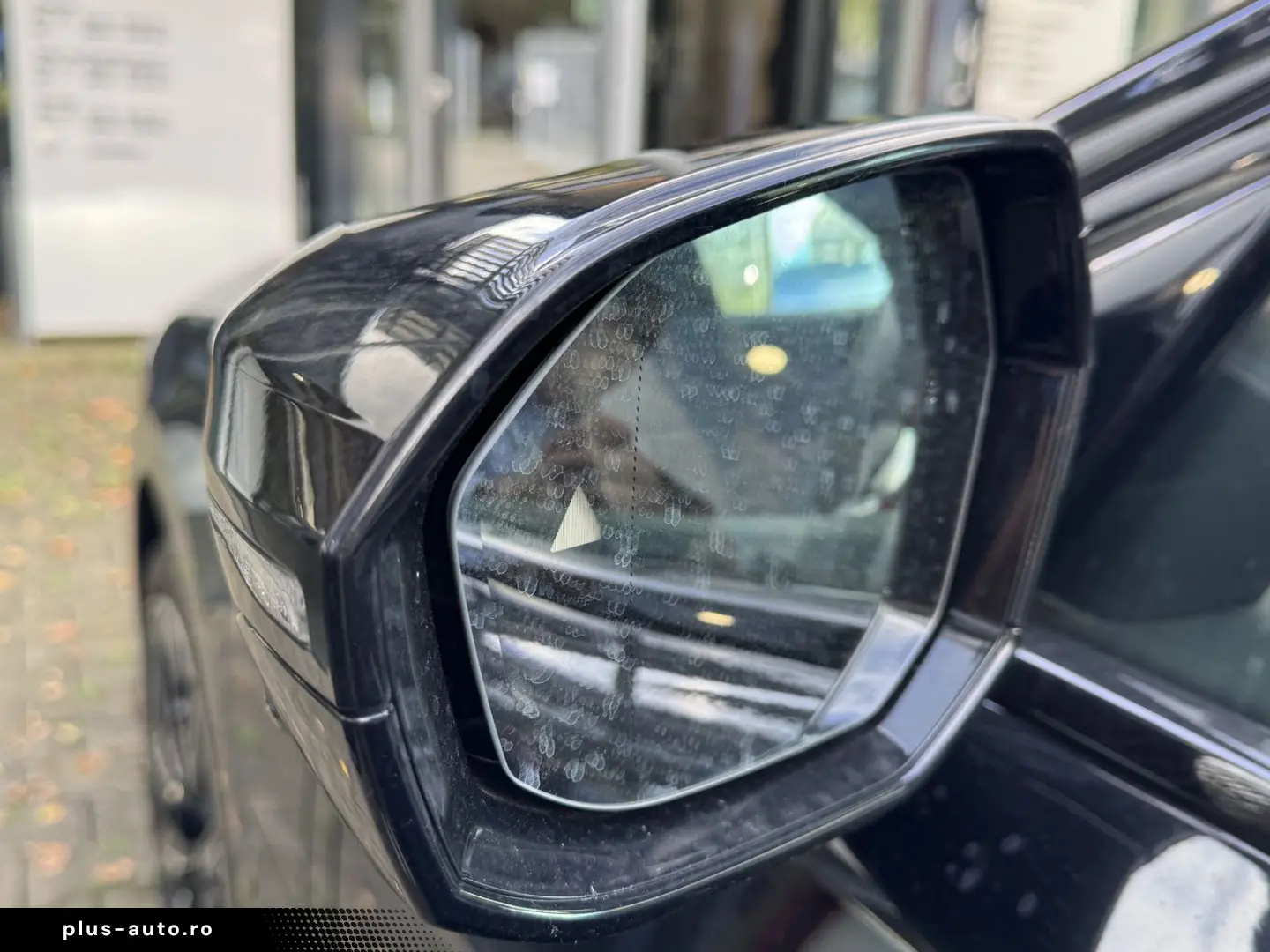 BMW M760e xDrive Autm.Tür PANO-SKY B&W PA-Pro 2 99%