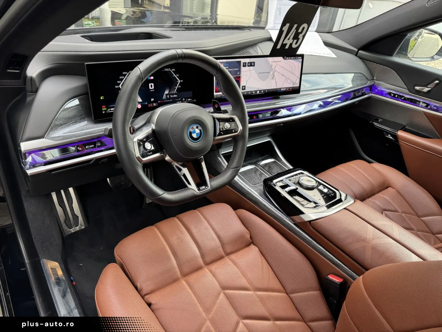 BMW M760e xDrive Autm.Tür PANO-SKY B&W PA-Pro 2 99%