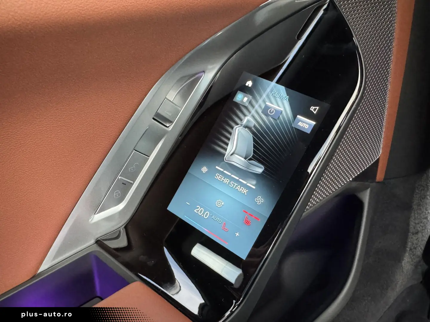 BMW M760e xDrive Autm.Tür PANO-SKY B&W PA-Pro 2 99%