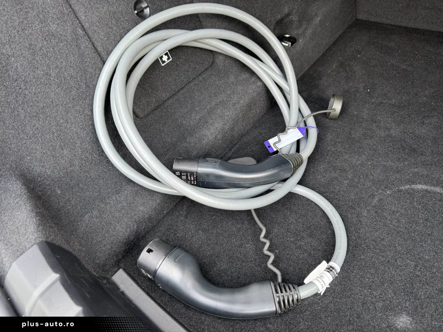 BMW M760e xDrive Autm.Tür PANO-SKY B&W PA-Pro 2 99%