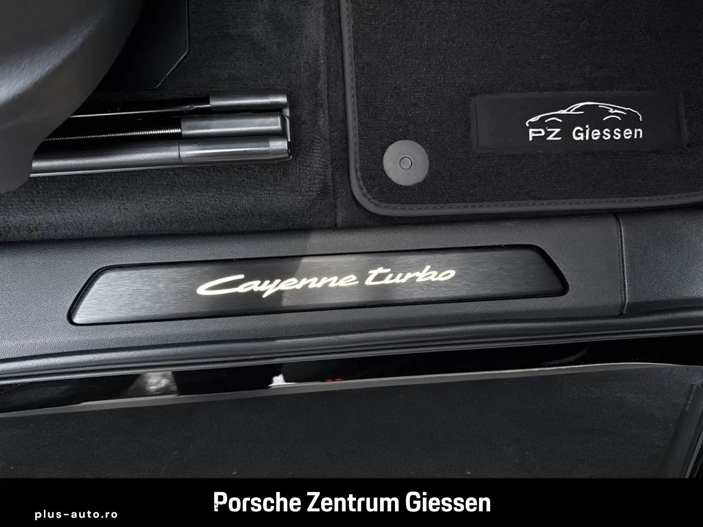 PORSCHE Cayenne Turbo E-Hybrid Coupe mit GT-Paket 22-Zol