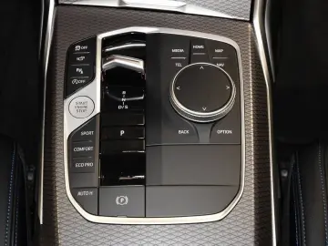 BMW 330i Limousine M Sportpaket HK HiFi DAB LED GSD