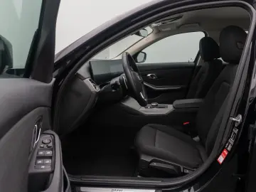 BMW 318i LED DAB PDC Cockpit  DigitalDisp