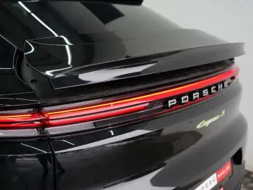 PORSCHE Cayenne Coupe S E-Hybrid P-Display HUD AHK 22z