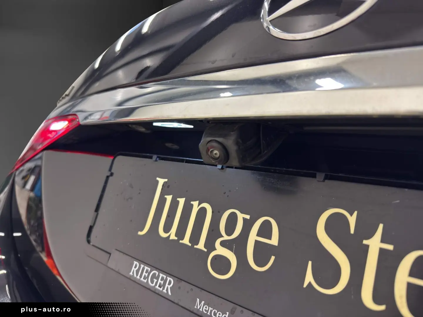 MERCEDES-BENZ S 350 d AMG Pano Airmatic MB-LED Burmester 20