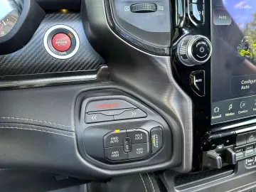 DODGE RAM TRX 6.2 Supercharged 360 -Kamera HUD