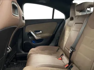 MERCEDES-BENZ CLA 200 AMG-LINE  360 Kamera