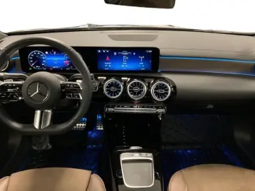 MERCEDES-BENZ CLA 200 AMG-LINE  360 Kamera