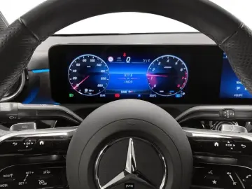 MERCEDES-BENZ CLA 200 AMG-LINE  360 Kamera