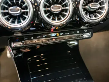 MERCEDES-BENZ CLA 250 e Coupé AMG Sport Advanced  LE&hellip;