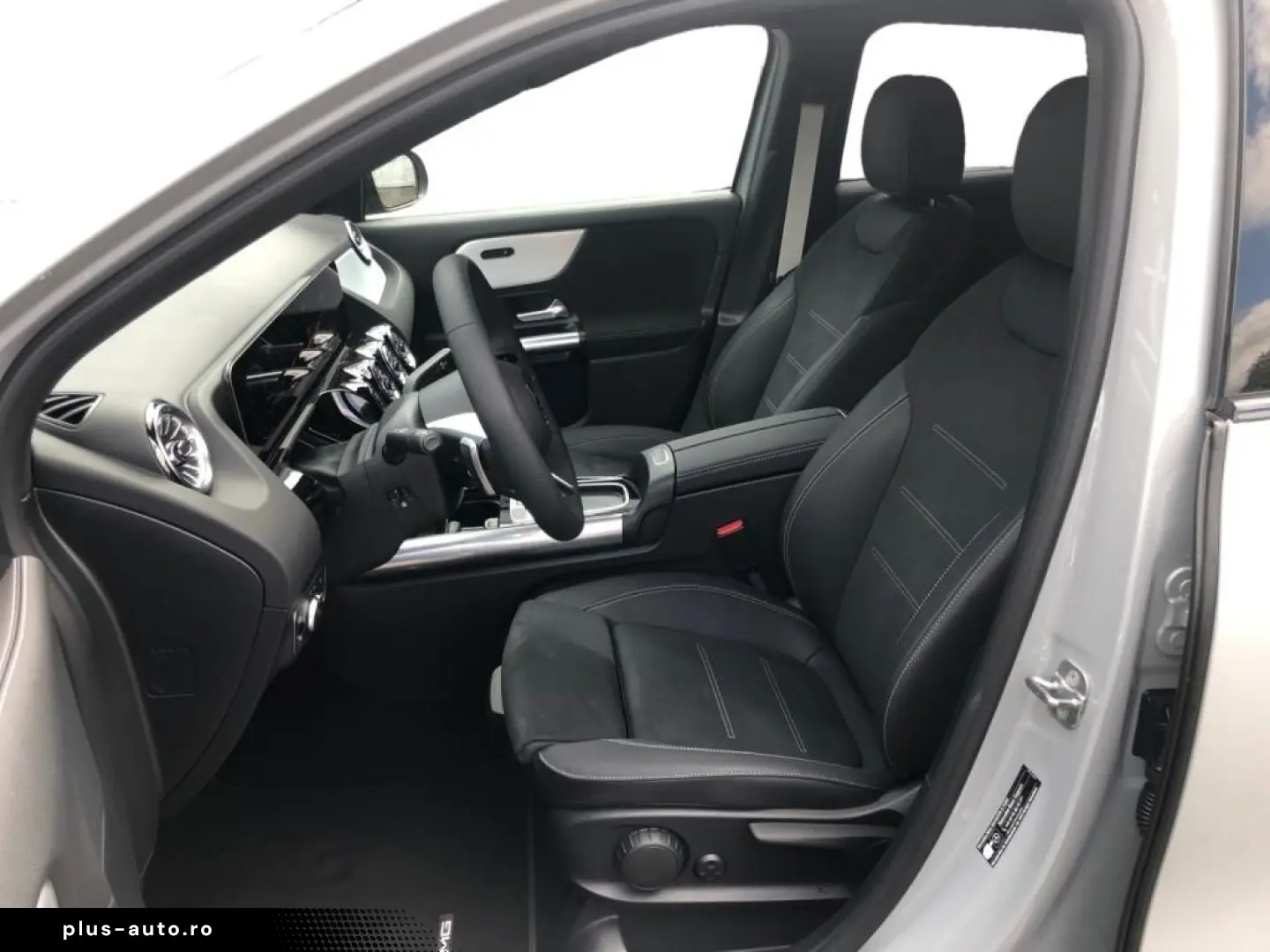 MERCEDES-BENZ GLA 180  MBUX AMG Wide Navi AHK SpurW W-Paket