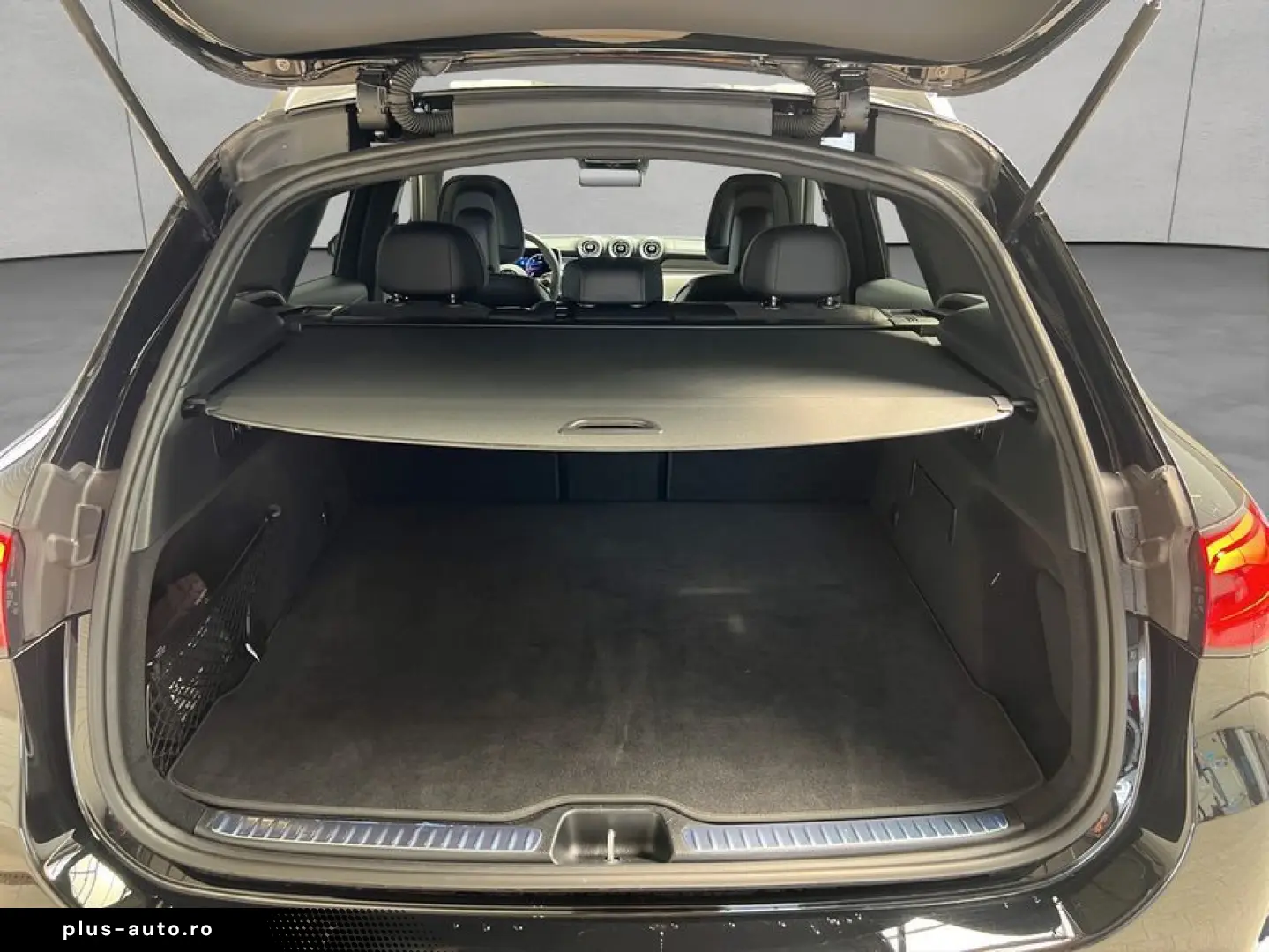 MERCEDES-BENZ GLC 200 d 4M 9G AMG NightP Burmester AHK