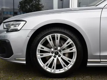 AUDI A8 50TDI Lang Exclusive Night.V B&O 3xTV Pano