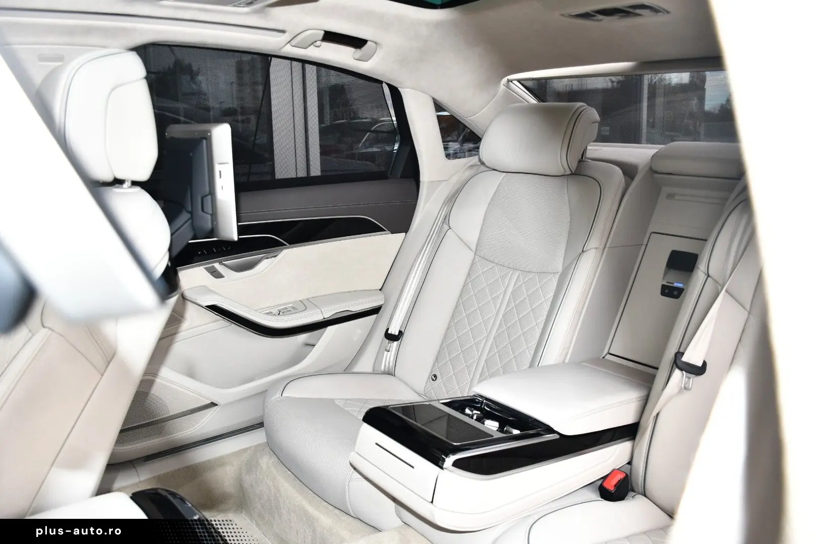 AUDI A8 50TDI Lang Exclusive Night.V B&O 3xTV Pano