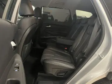 HYUNDAI Santa Fe Prime Plug-In Hybrid 4WD AHK Krell ACC