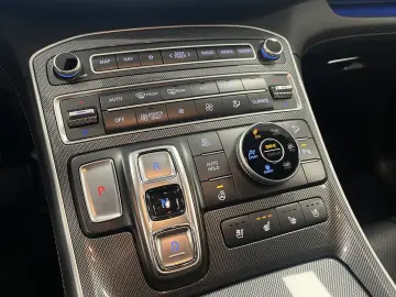 HYUNDAI Santa Fe Prime Plug-In Hybrid 4WD AHK Krell ACC
