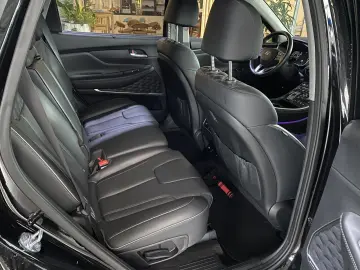 HYUNDAI Santa Fe Prime Hybrid 4WD Pano. HUD Leder LED