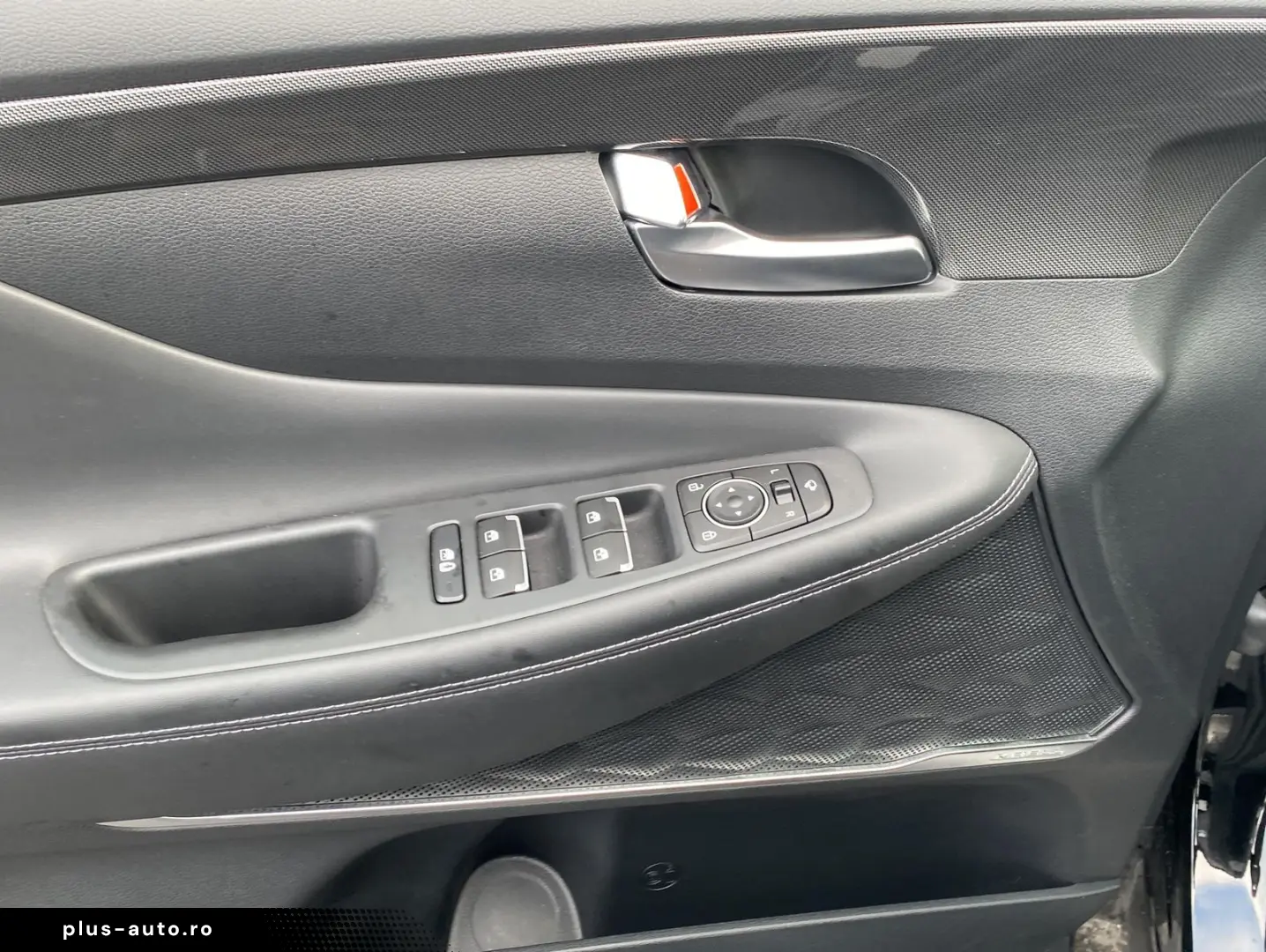 HYUNDAI Santa Fe Plug In Hybrid 4WD 7 Sitze Leder Krell